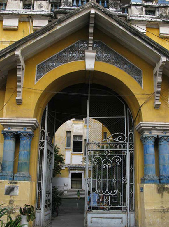 Lạnh người những ng&ocirc;i nh&agrave; ma &aacute;m ở Việt Nam